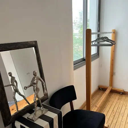 Daire Aphrodite 2 Bedroom Down Town *