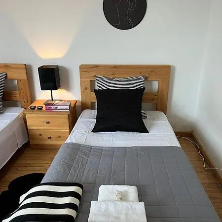 Aphrodite 2 Bedroom Down Town By Platform 357