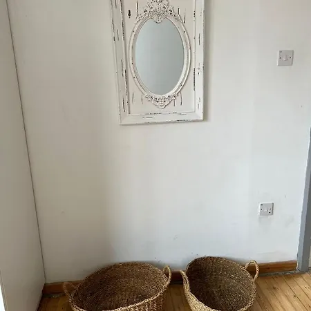 Aphrodite 2 Bedroom Down Town By Platform 357 Apartment *