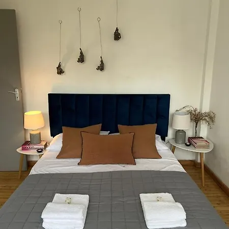 Aphrodite 2 Bedroom Down Town By Platform 357