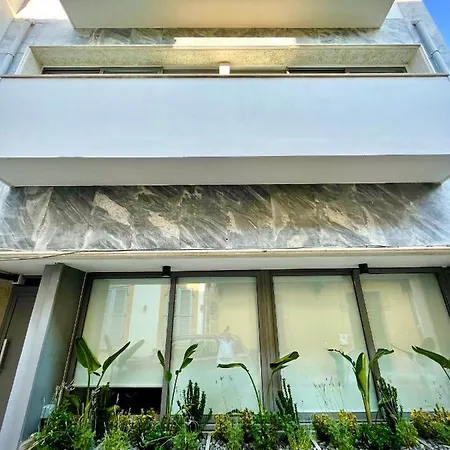 Aphrodite 2 Bedroom Down Town Apartment *